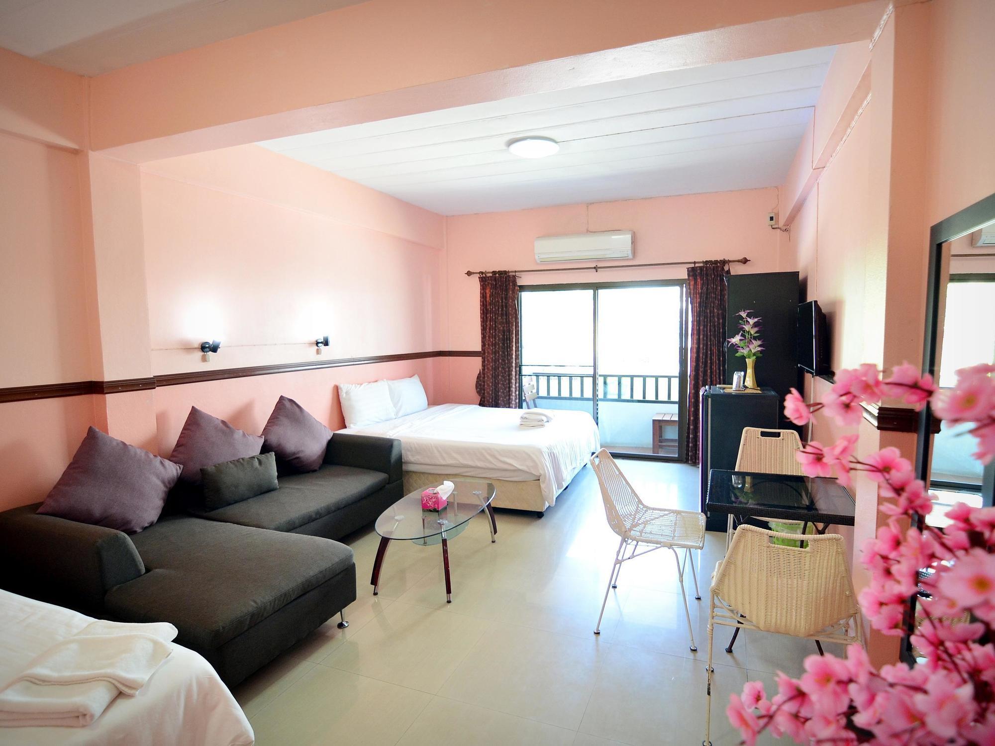 Hotel The Famous House - Jomtien Esterno foto