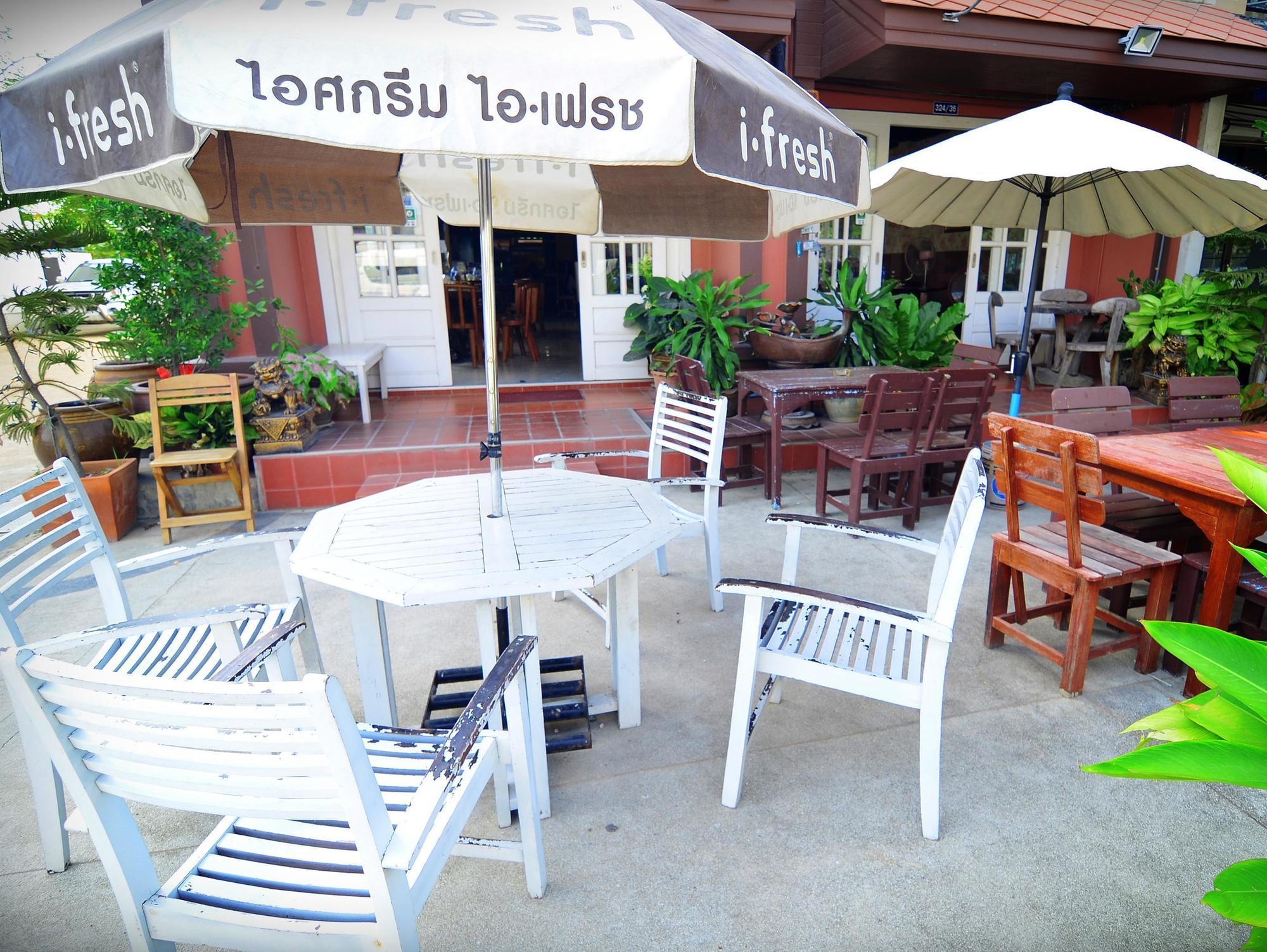Hotel The Famous House - Jomtien Esterno foto