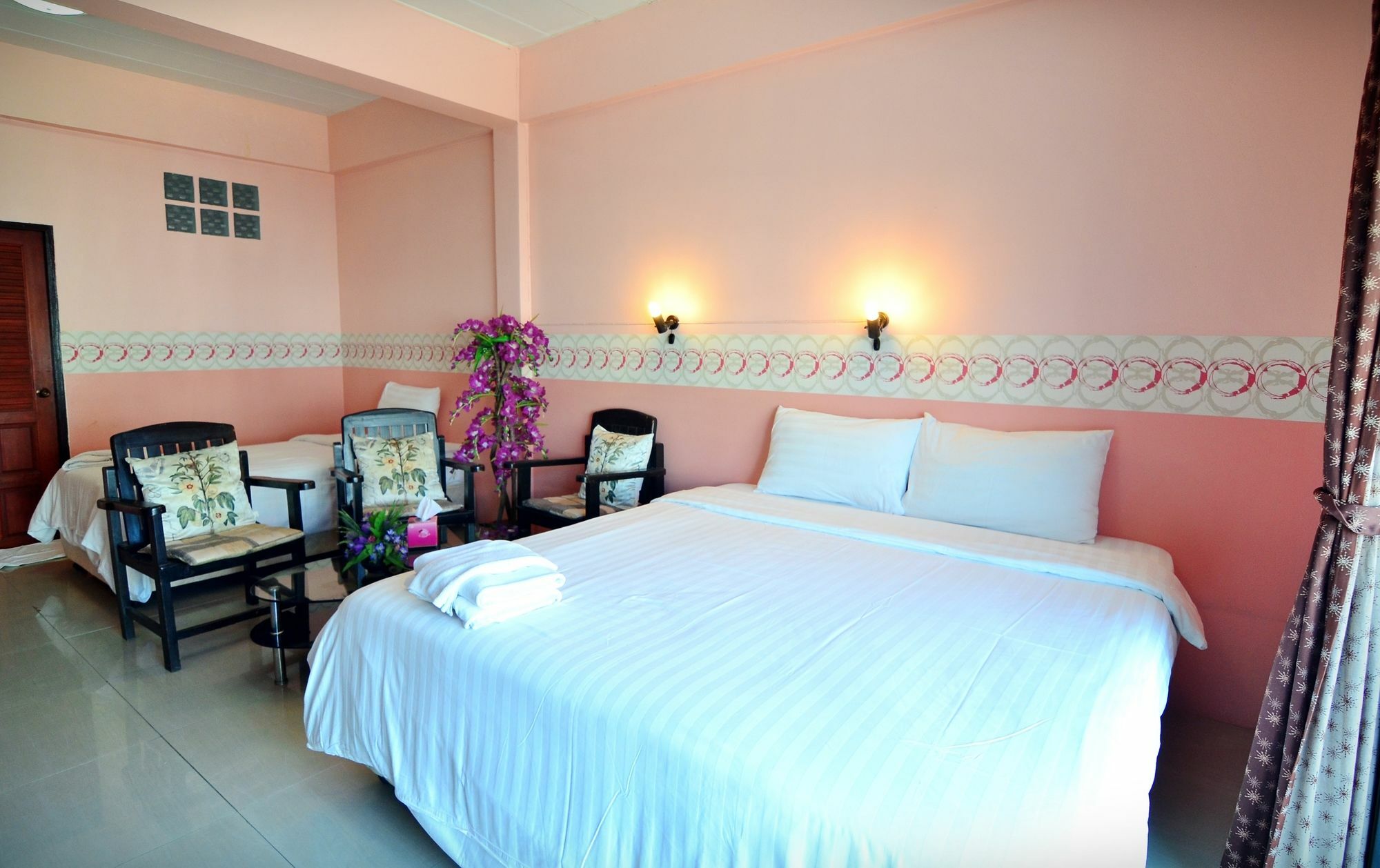Hotel The Famous House - Jomtien Esterno foto