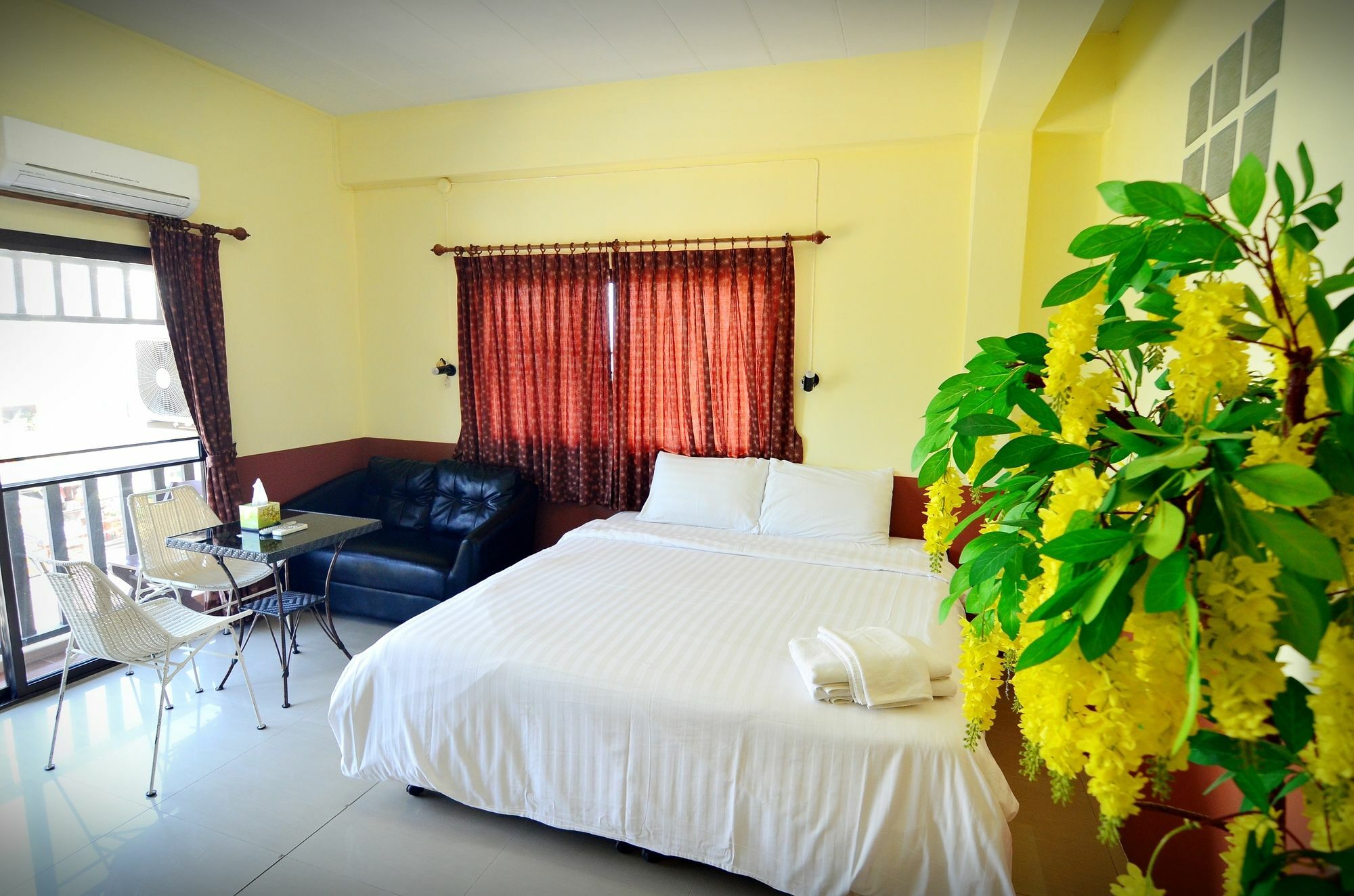 Hotel The Famous House - Jomtien Esterno foto