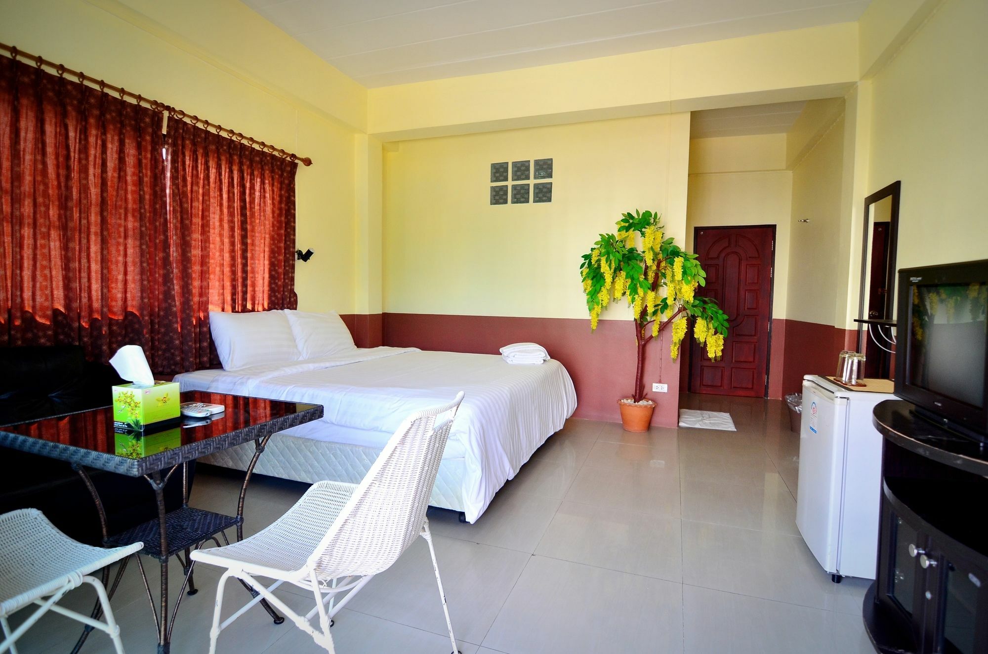 Hotel The Famous House - Jomtien Esterno foto