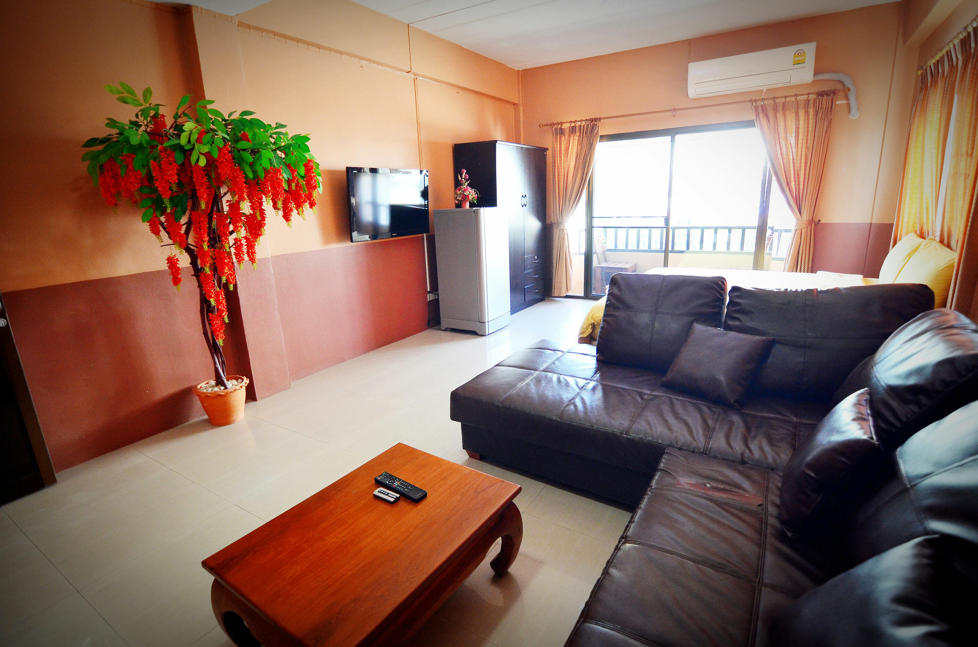 Hotel The Famous House - Jomtien Esterno foto